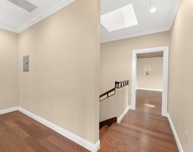 1630 Bridgeport Drive - Photo Thumbnail 30
