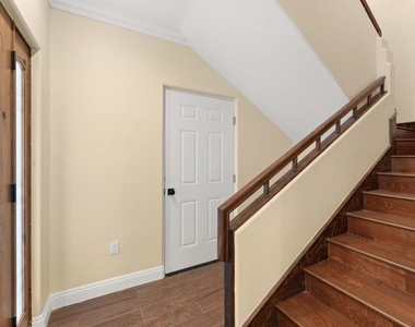1630 Bridgeport Drive - Photo Thumbnail 6