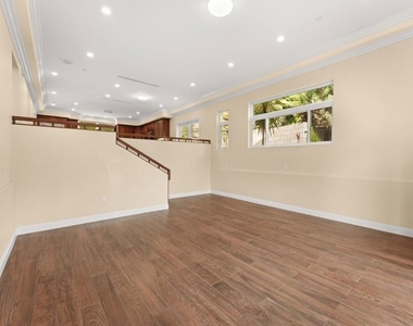 1630 Bridgeport Drive - Photo Thumbnail 3