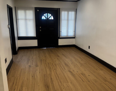 4880 Lexington Avenue - Photo Thumbnail 3