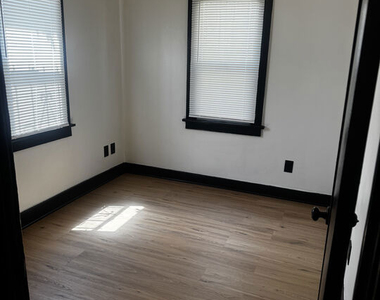 4880 Lexington Avenue - Photo Thumbnail 11
