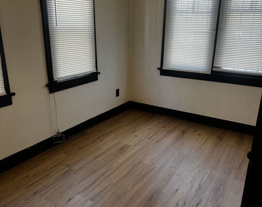 4880 Lexington Avenue - Photo Thumbnail 4
