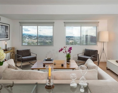 838 N Doheny Drive - Photo Thumbnail 1