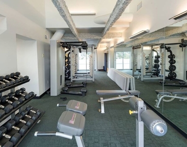 838 N Doheny Drive - Photo Thumbnail 33