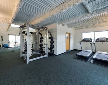 838 N Doheny Drive - Photo Thumbnail 34