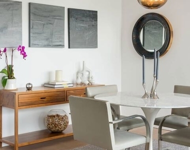 838 N Doheny Drive - Photo Thumbnail 9