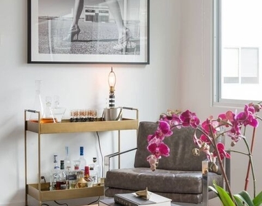 838 N Doheny Drive - Photo Thumbnail 6