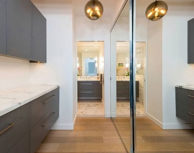 838 N Doheny Drive - Photo Thumbnail 21