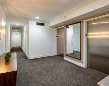 838 N Doheny Drive - Photo Thumbnail 29