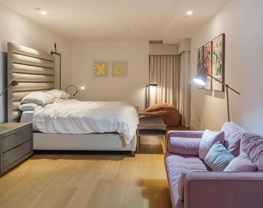 10777 Wilshire Boulevard - Photo Thumbnail 16