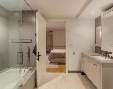 10777 Wilshire Boulevard - Photo Thumbnail 25