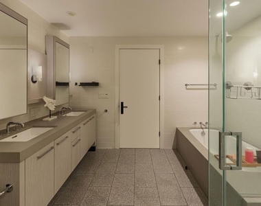 10777 Wilshire Boulevard - Photo Thumbnail 20