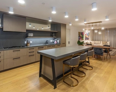 10777 Wilshire Boulevard - Photo Thumbnail 3