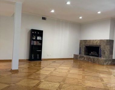 5412 Hazeltine Avenue - Photo Thumbnail 13
