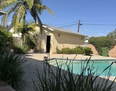 5412 Hazeltine Avenue - Photo Thumbnail 27