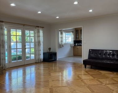 5412 Hazeltine Avenue - Photo Thumbnail 16