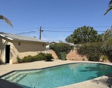 5412 Hazeltine Avenue - Photo Thumbnail 18