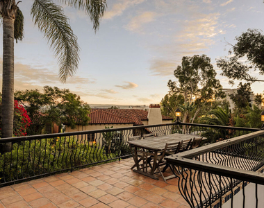 2002 N Las Palmas Avenue - Photo Thumbnail 6