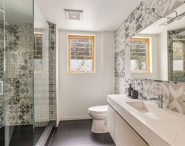 12443 W Sunset Boulevard - Photo Thumbnail 24