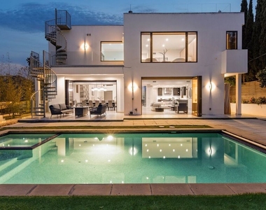 12443 W Sunset Boulevard - Photo Thumbnail 39