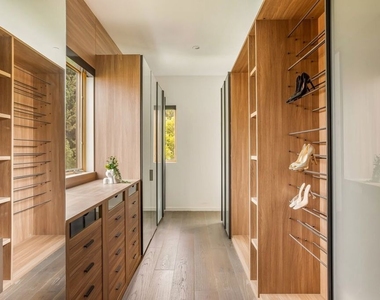 12443 W Sunset Boulevard - Photo Thumbnail 17