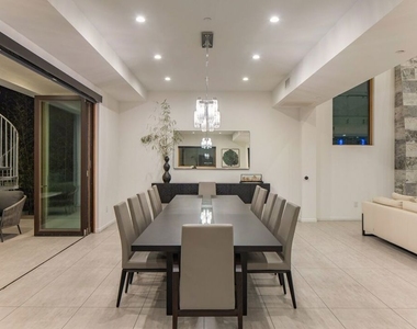 12443 W Sunset Boulevard - Photo Thumbnail 10