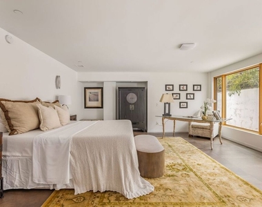 12443 W Sunset Boulevard - Photo Thumbnail 23