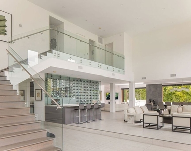 12443 W Sunset Boulevard - Photo Thumbnail 11