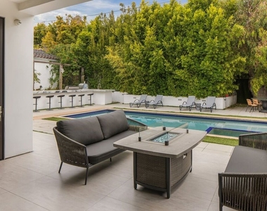 12443 W Sunset Boulevard - Photo Thumbnail 29