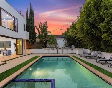 12443 W Sunset Boulevard - Photo Thumbnail 38