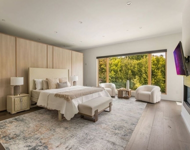 12443 W Sunset Boulevard - Photo Thumbnail 14