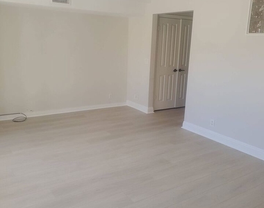 42100 Parado Del Sol Drive - Photo Thumbnail 16