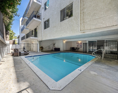 1515 S Beverly Drive - Photo Thumbnail 23