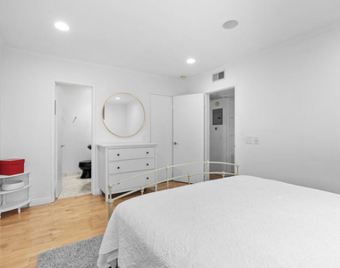 1515 S Beverly Drive - Photo Thumbnail 11