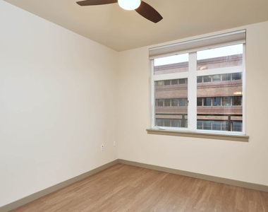 520 Terry Avenue - Photo Thumbnail 33