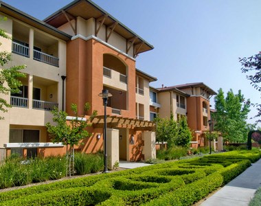 1650 Hope Dr. - Photo Thumbnail 2