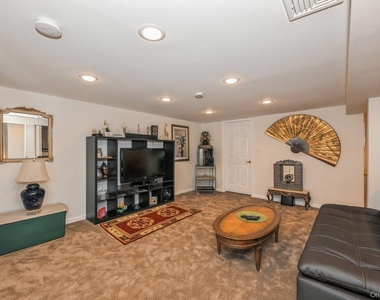 41 Eaton Road - Photo Thumbnail 11
