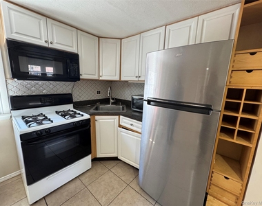 486 Silver Street - Photo Thumbnail 2