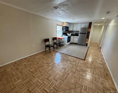 486 Silver Street - Photo Thumbnail 1