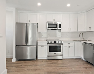 33 Devoe Street - Photo Thumbnail 3