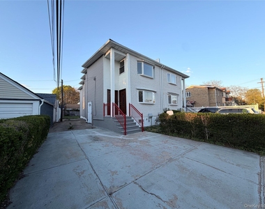 239-13 86th Avenue - Photo Thumbnail 19