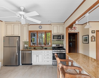 453 Dehnhoff Walk - Photo Thumbnail 4