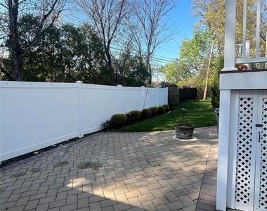 8 Marion Avenue - Photo Thumbnail 4