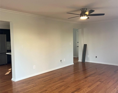 8 Marion Avenue - Photo Thumbnail 6