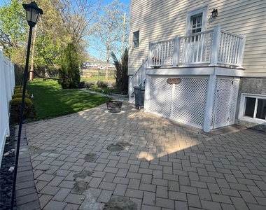 8 Marion Avenue - Photo Thumbnail 3