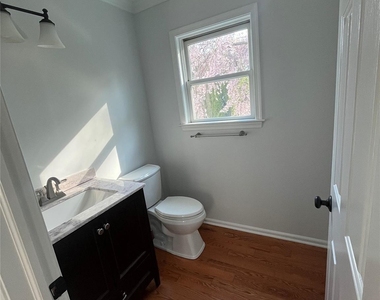 8 Marion Avenue - Photo Thumbnail 11