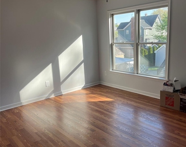 8 Marion Avenue - Photo Thumbnail 15