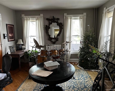 216 Union Avenue - Photo Thumbnail 6