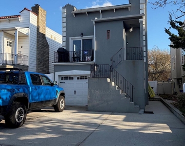 326 E Walnut Street - Photo Thumbnail 15