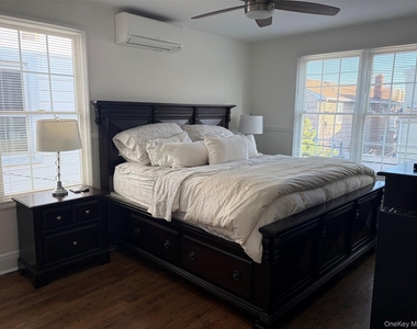 326 E Walnut Street - Photo Thumbnail 8